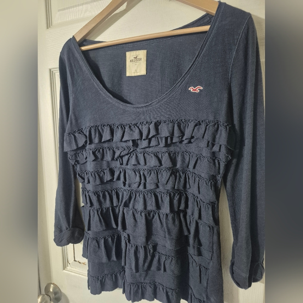 Women's Hollister Navy Ruffle Top Shirt Sz L - Picture 2 of 5